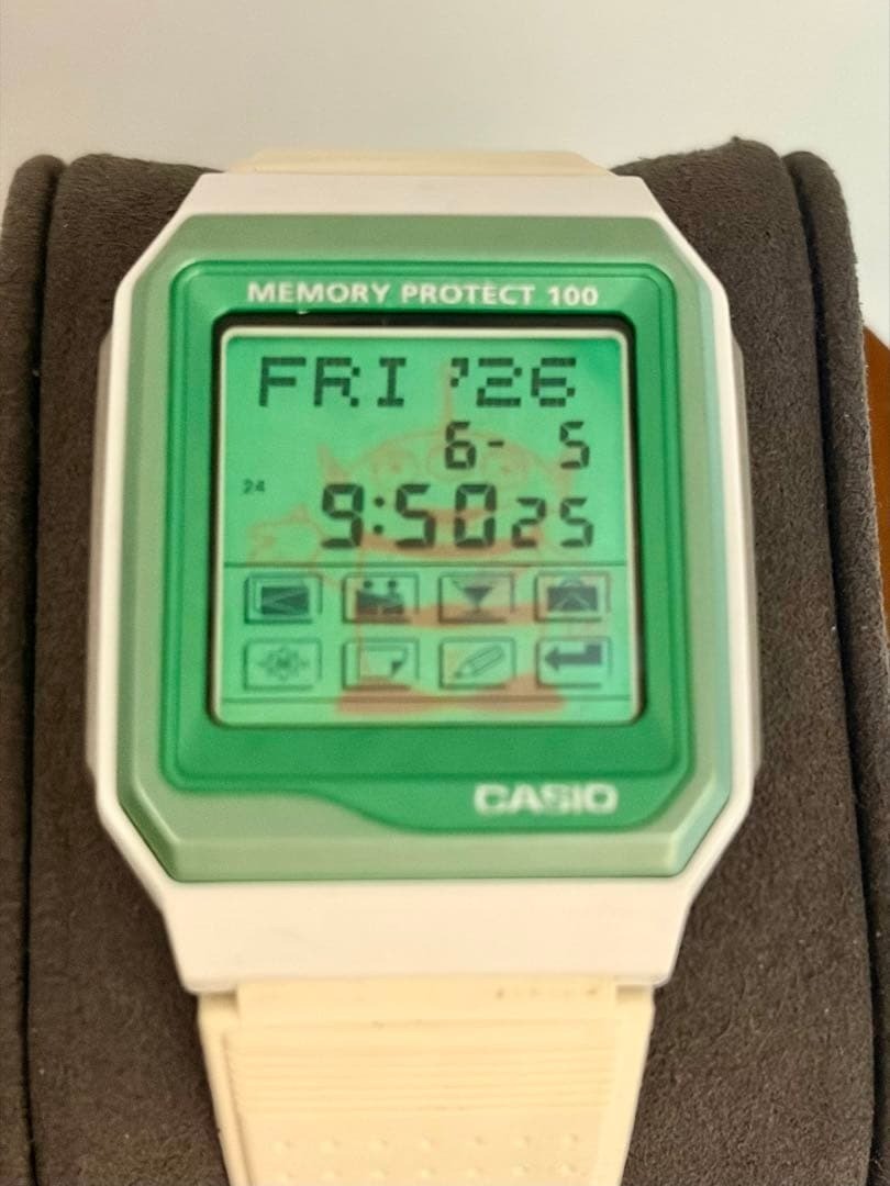 CASIO VDB-101JIM Toy Story Alien Touch Screen Databank Watch Disney Store Rare