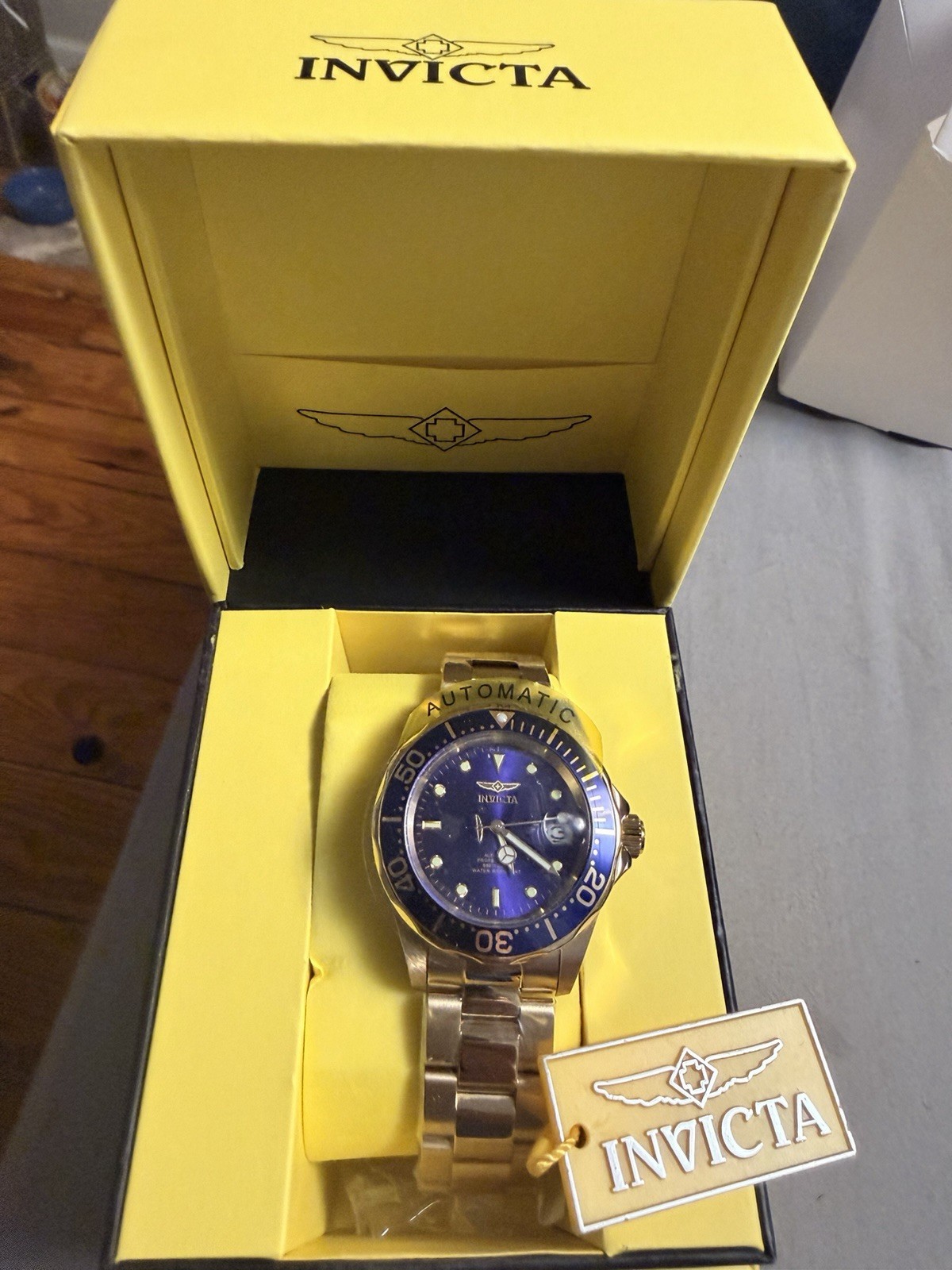 Invicta Pro Diver Men’s Automatic Wristwatch 40mm Blue Dial Gold SS w/ Box