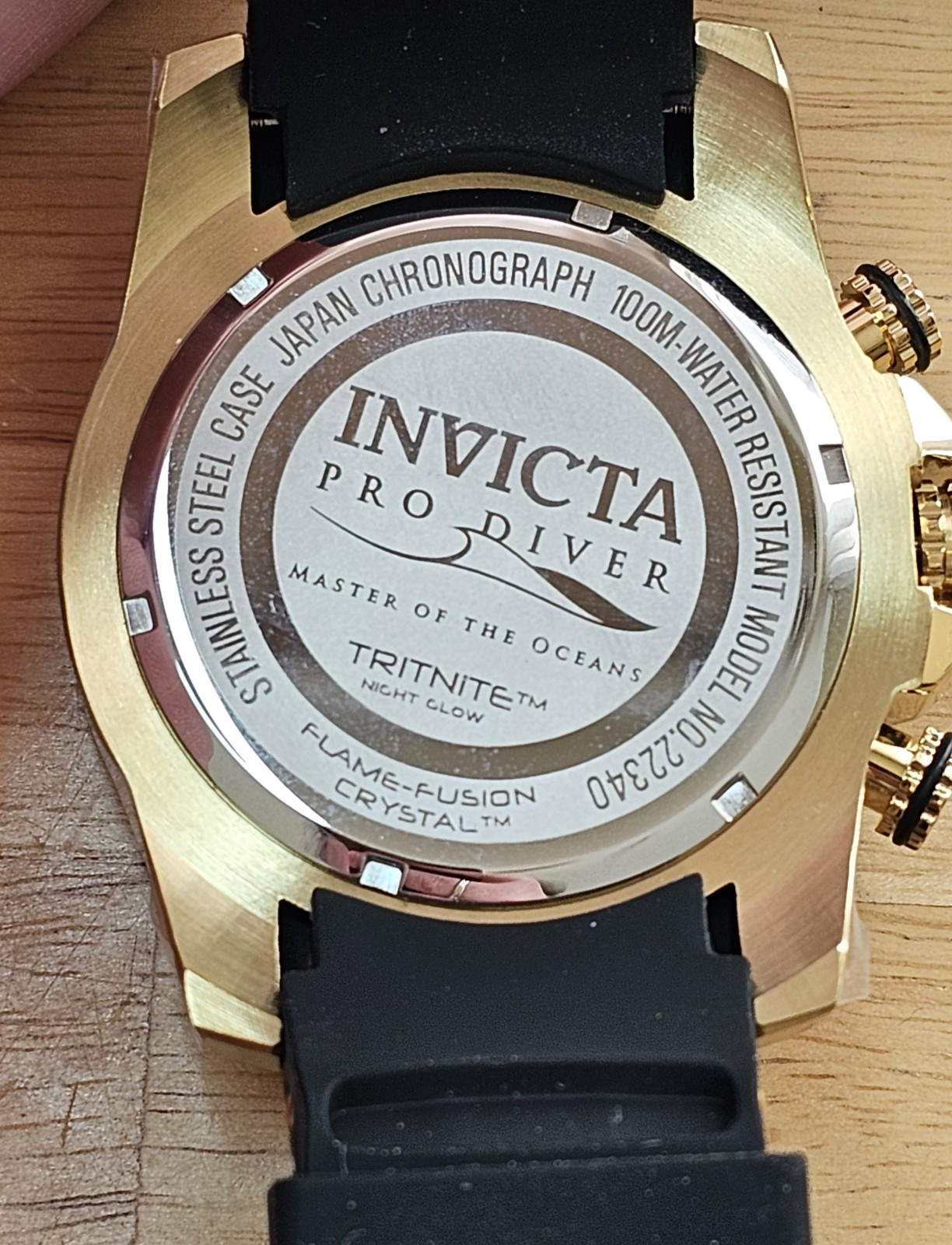 Invicta Men’s Pro Diver Scuba 50mm Gold Tone Silicone Chronograph Watch 22340