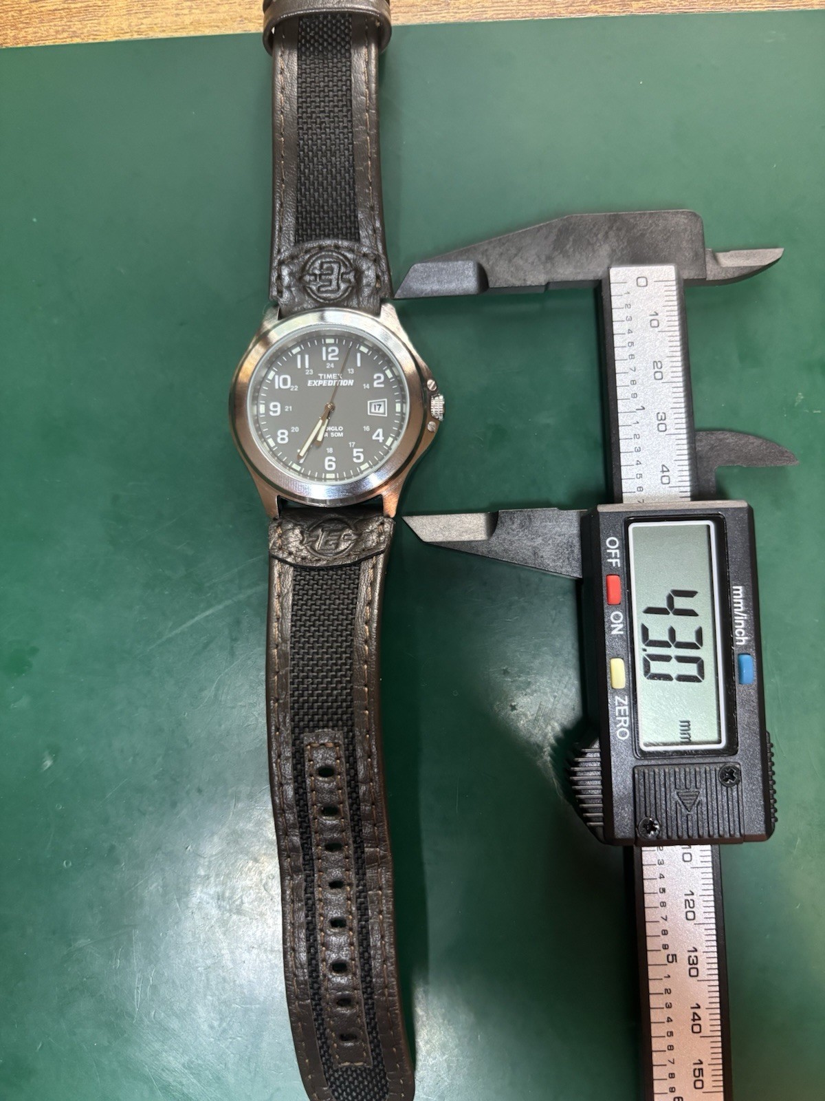 Timex Expedition Indiglo WR 50m (specifically model T40091)
