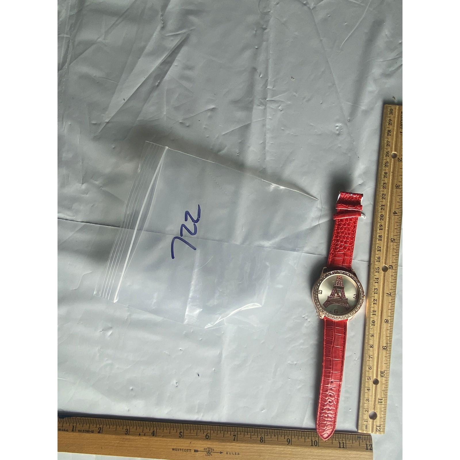 Red Eiffel Tower Dial Rhinestone Bezel Analog Wristwatch Fashion Watch