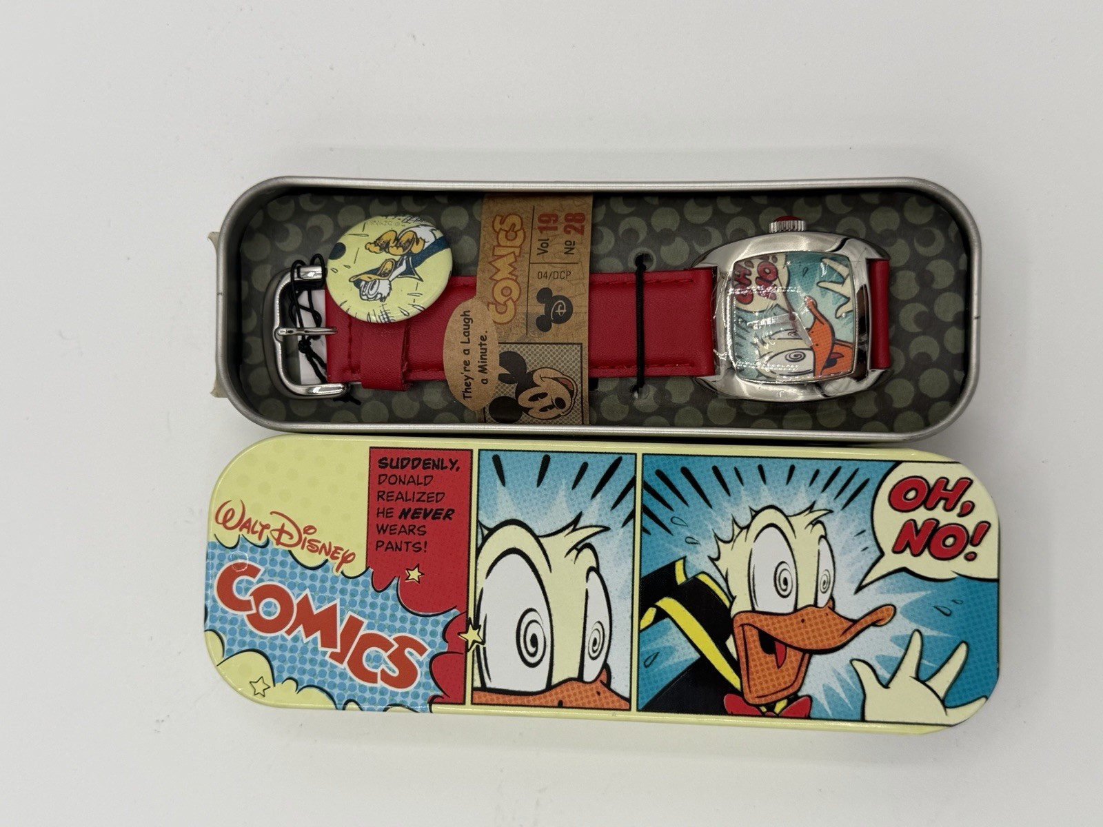 Walt Disney Comics Donald Duck Quartz Analog Watch Red Leather Strap w/ Box
