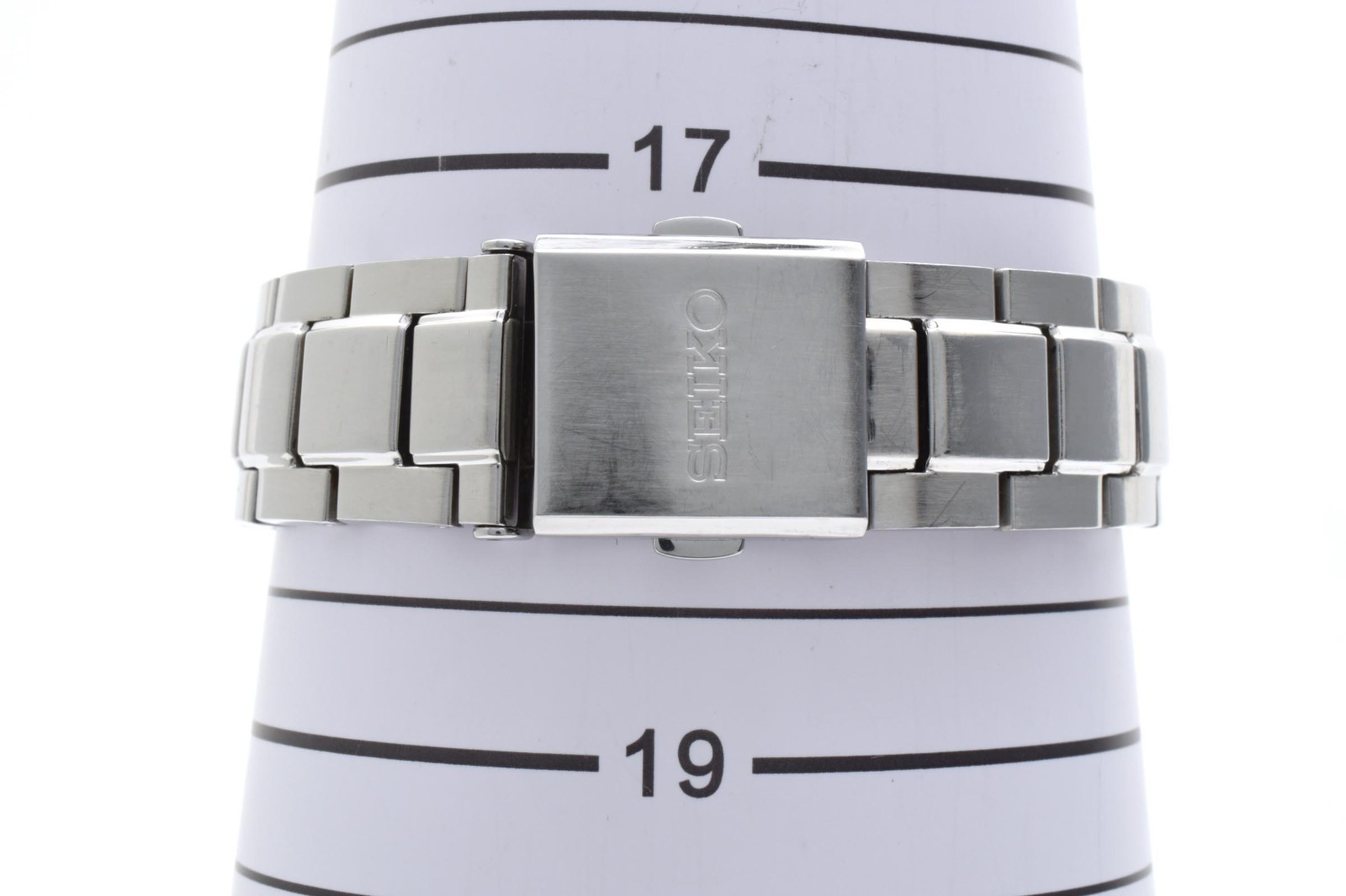 Seiko Chronograph 7T04-0AE0 White Dial Big Date Men’s Quartz Watch Silver SBPY