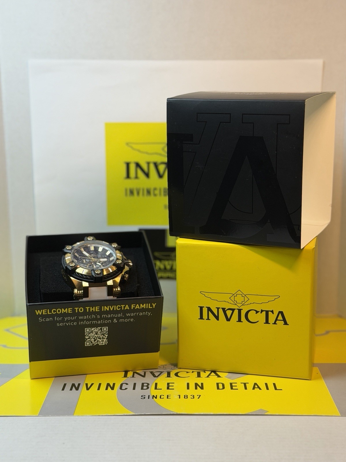 Invicta Bolt Surge Men’s 52mm, White Silicone Gold Chronograph Watch! SHARP!!