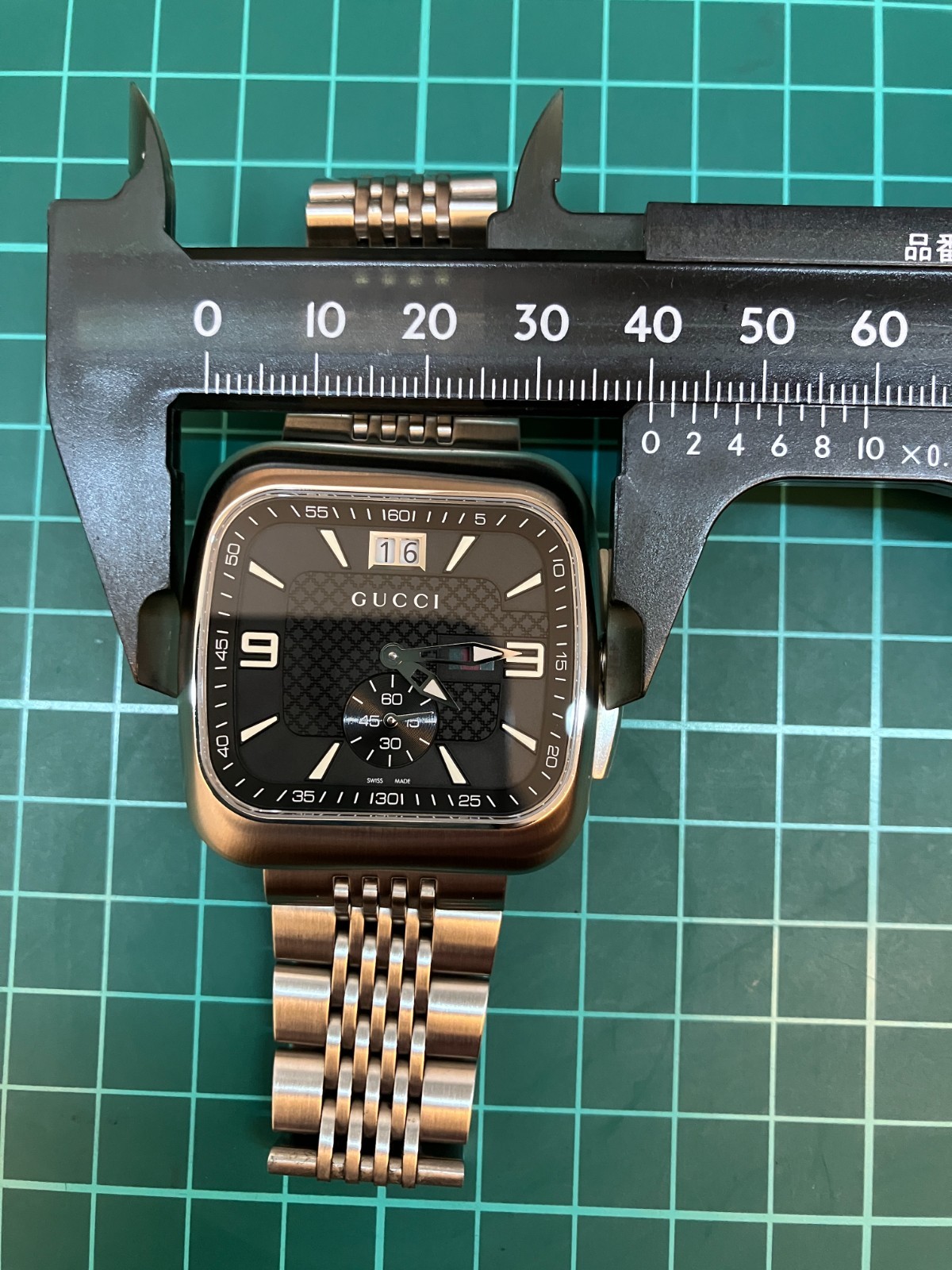 🎦New Batt [MINT w/Box] GUCCI Coupe 131.3 Black Dial Small Second Qz Men’s JAPAN
