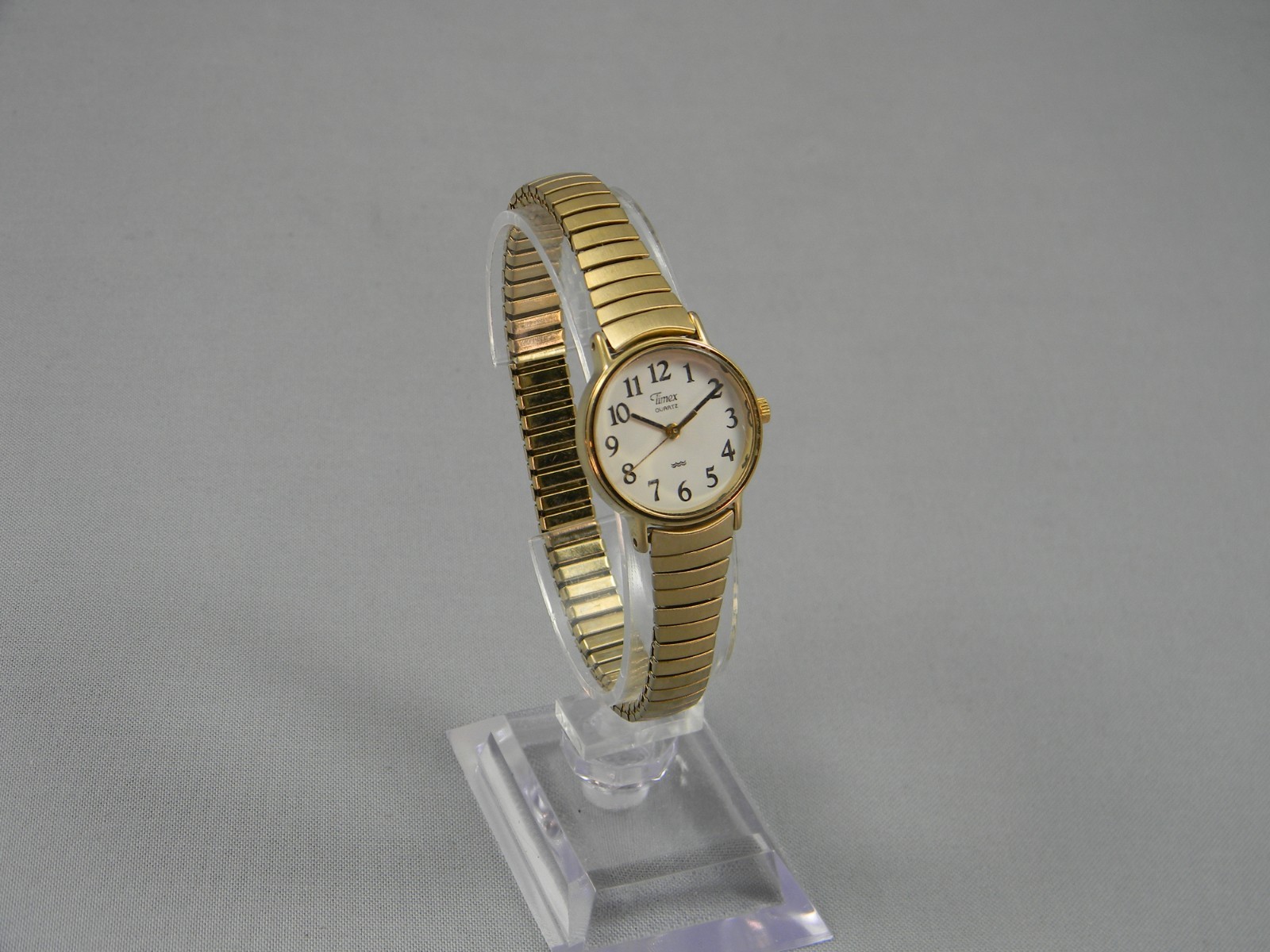 Timex Watch Women Easy Reader 23mm Gold Tone Stretch Band New Battery 6.25+