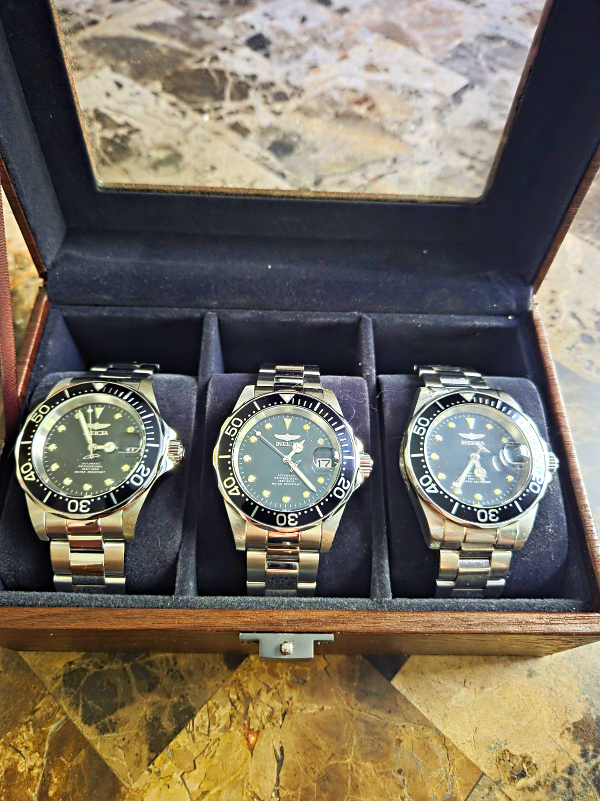 Ivicta Pro Diver Automatic 40mm Black Dial 200m Date Uni Bezel SS Bracelet