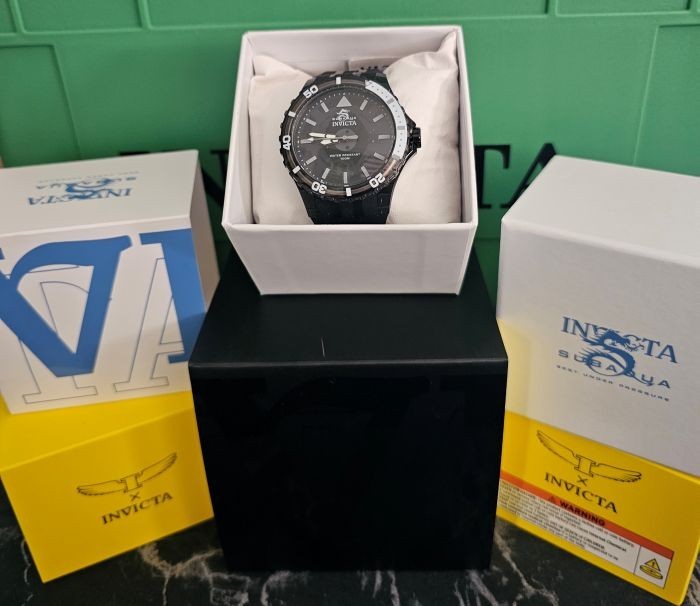 🔥Invicta Subaqua Men’s Watch 44mm- Grey Black And White Rotating Bezel-Silcone