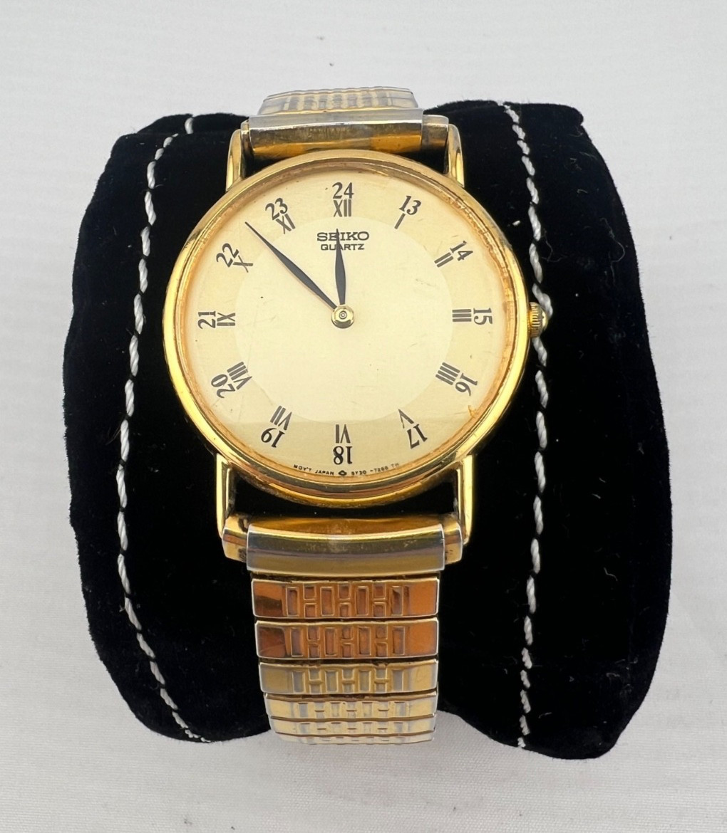 Vintage SEIKO Quartz 5Y30-7000, Roman and Arabic Numeral 24hr Dial-Runs Strong