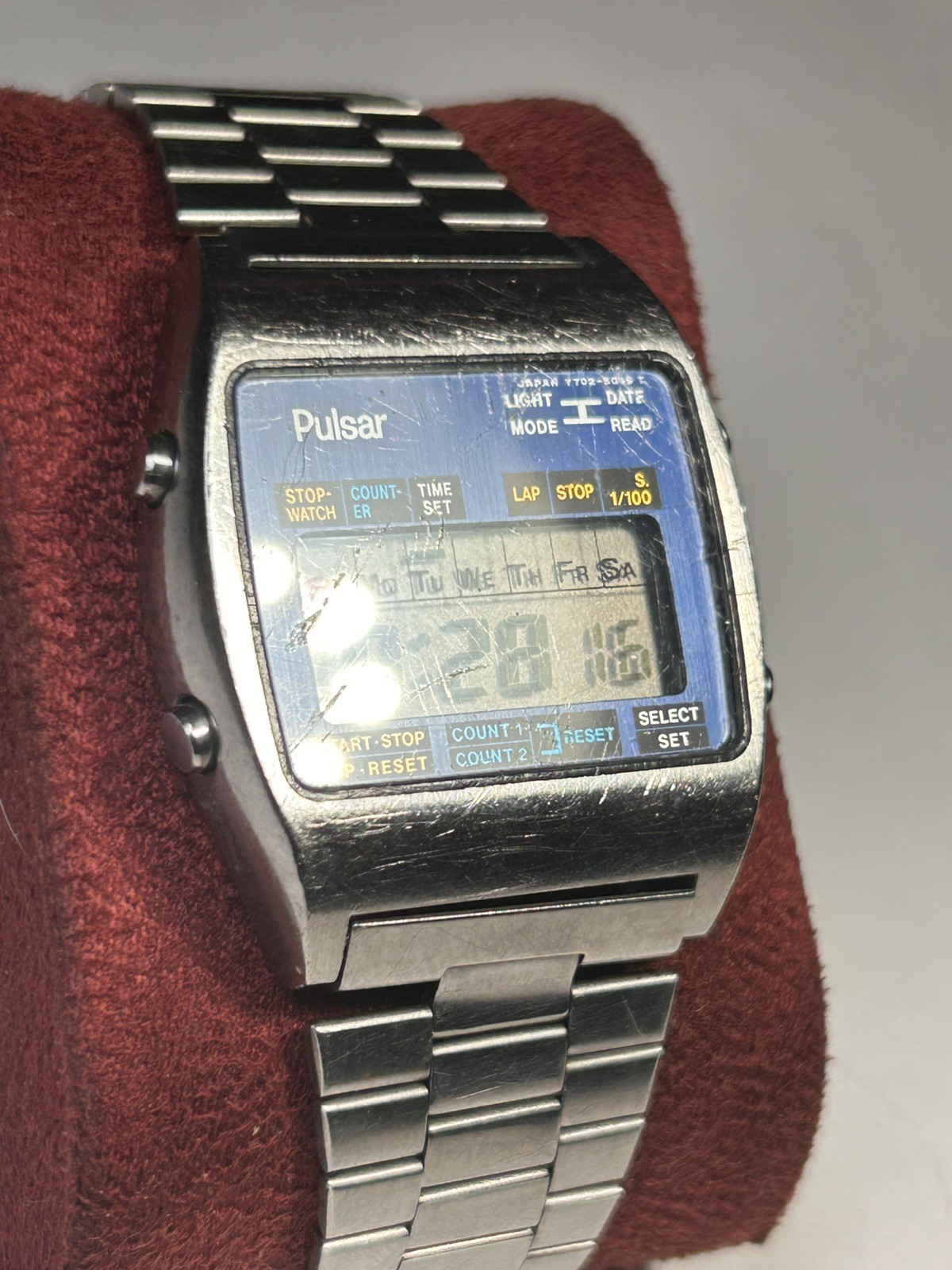 Vintage 1979 Pulsar Digital Quartz 34mm LCD Dial Y702-5009 Mens Sports Watch