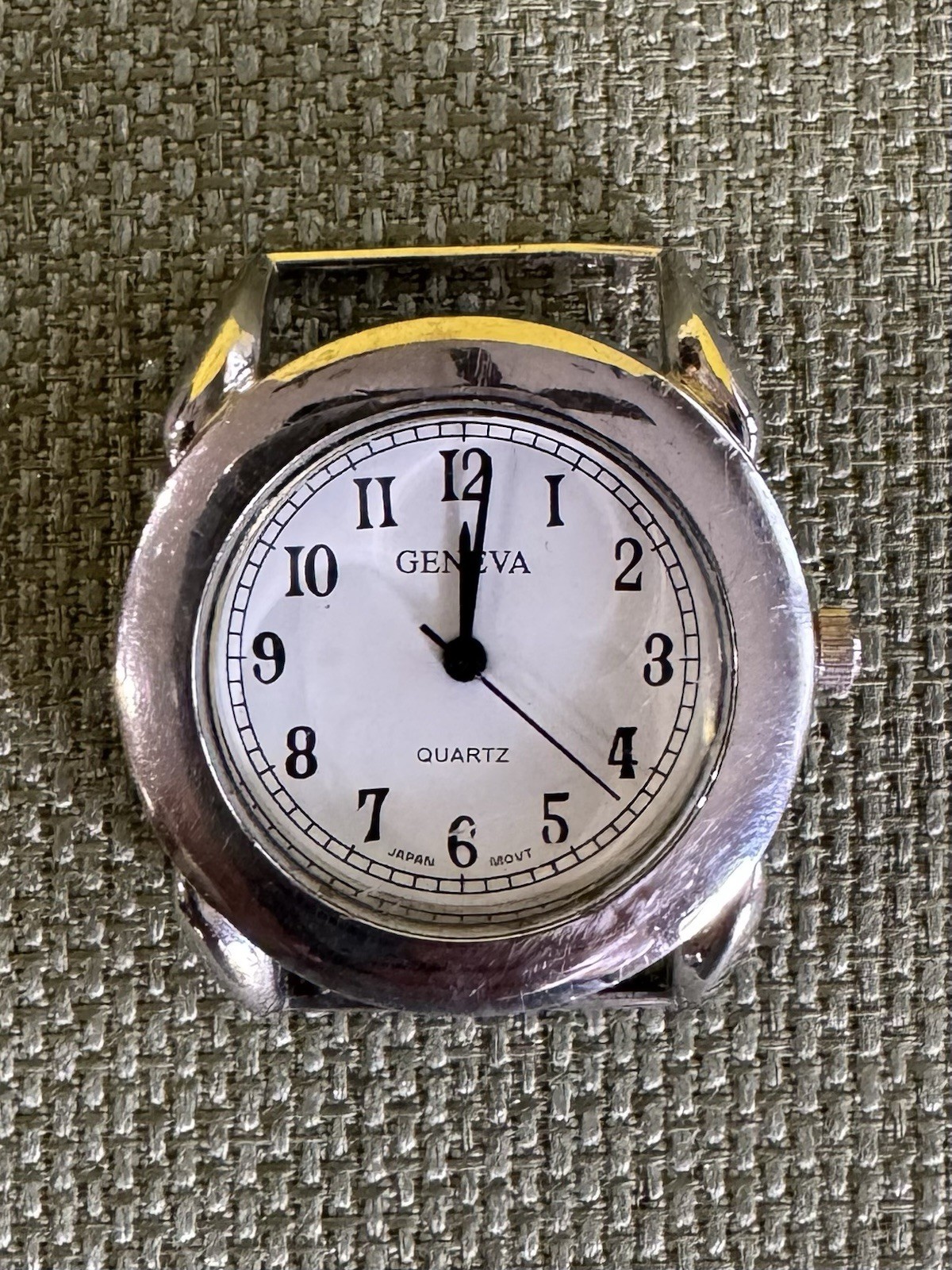 Geneva Quartz Womens Watch Silver Tone Case Seven Cloth Changeable Straps