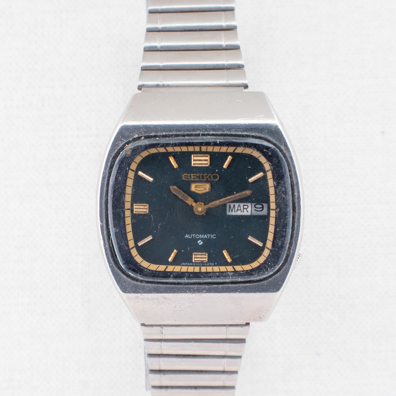 Vintage Seiko 5 Automatic Watch Dark Blue Dial with Gold Accents 6309-522A MINT