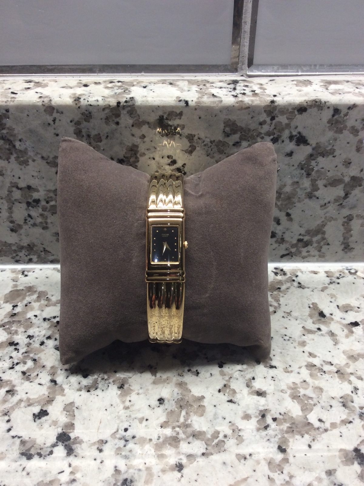 GORGEOUS PULSAR GOLD TONE LADIES BANGLE FOLD OVER CLASP WATCH GREAT GIFT IDEA