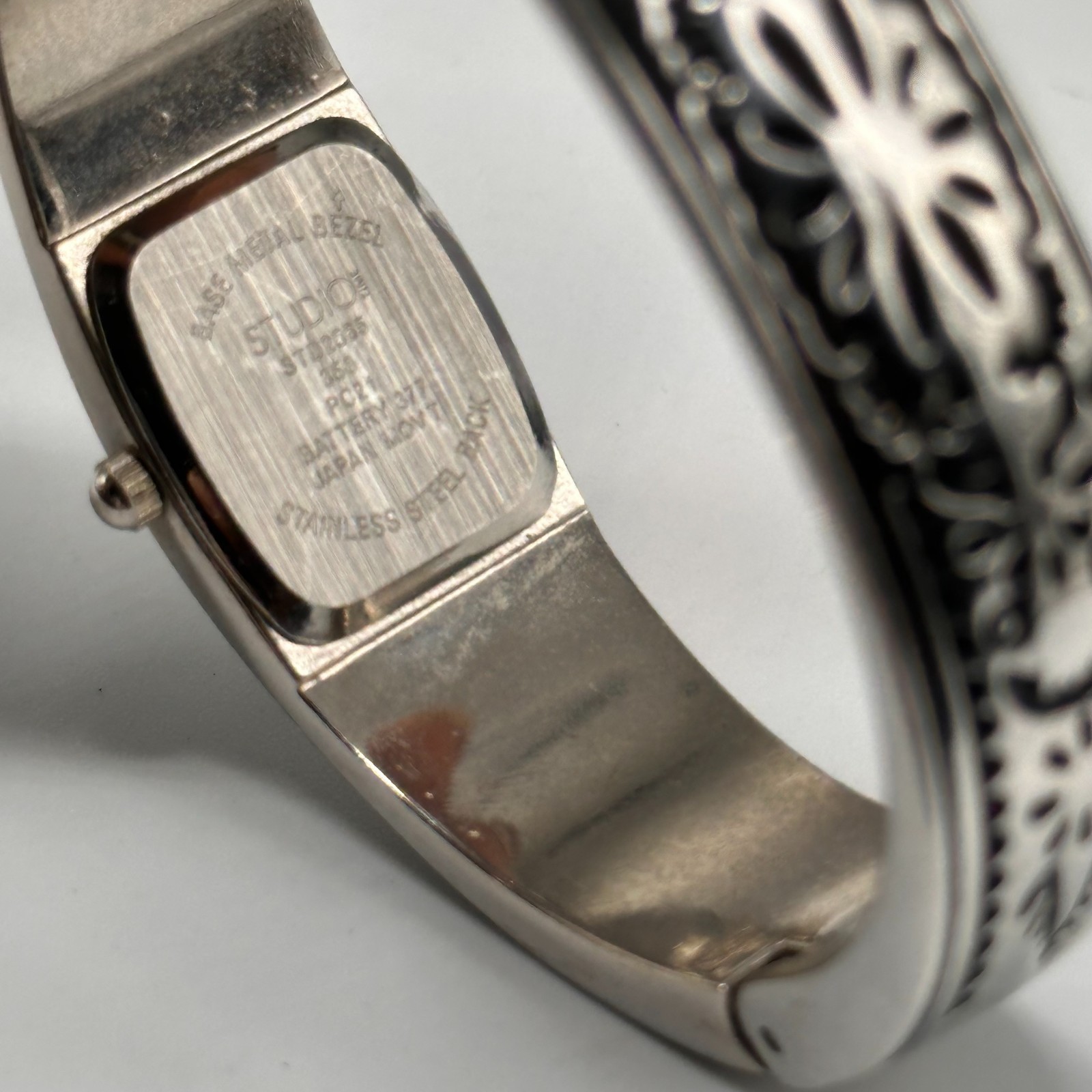 Studio Time Watch Women Silver Tone Etched Filigree Band New Battery 6.75″