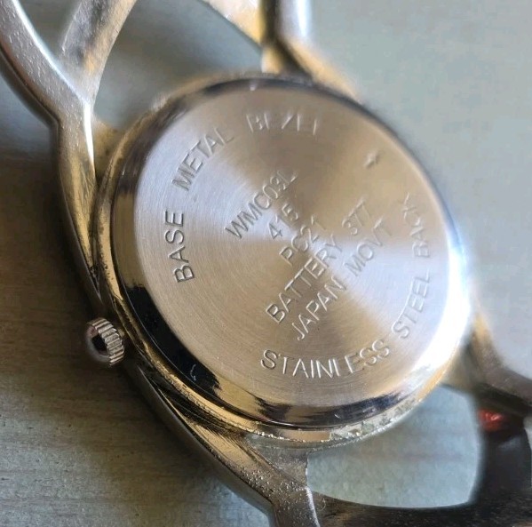 Silver Celtic Knot Studio Time Bangle Watch Crystal Rhinestone Bezel Case Used