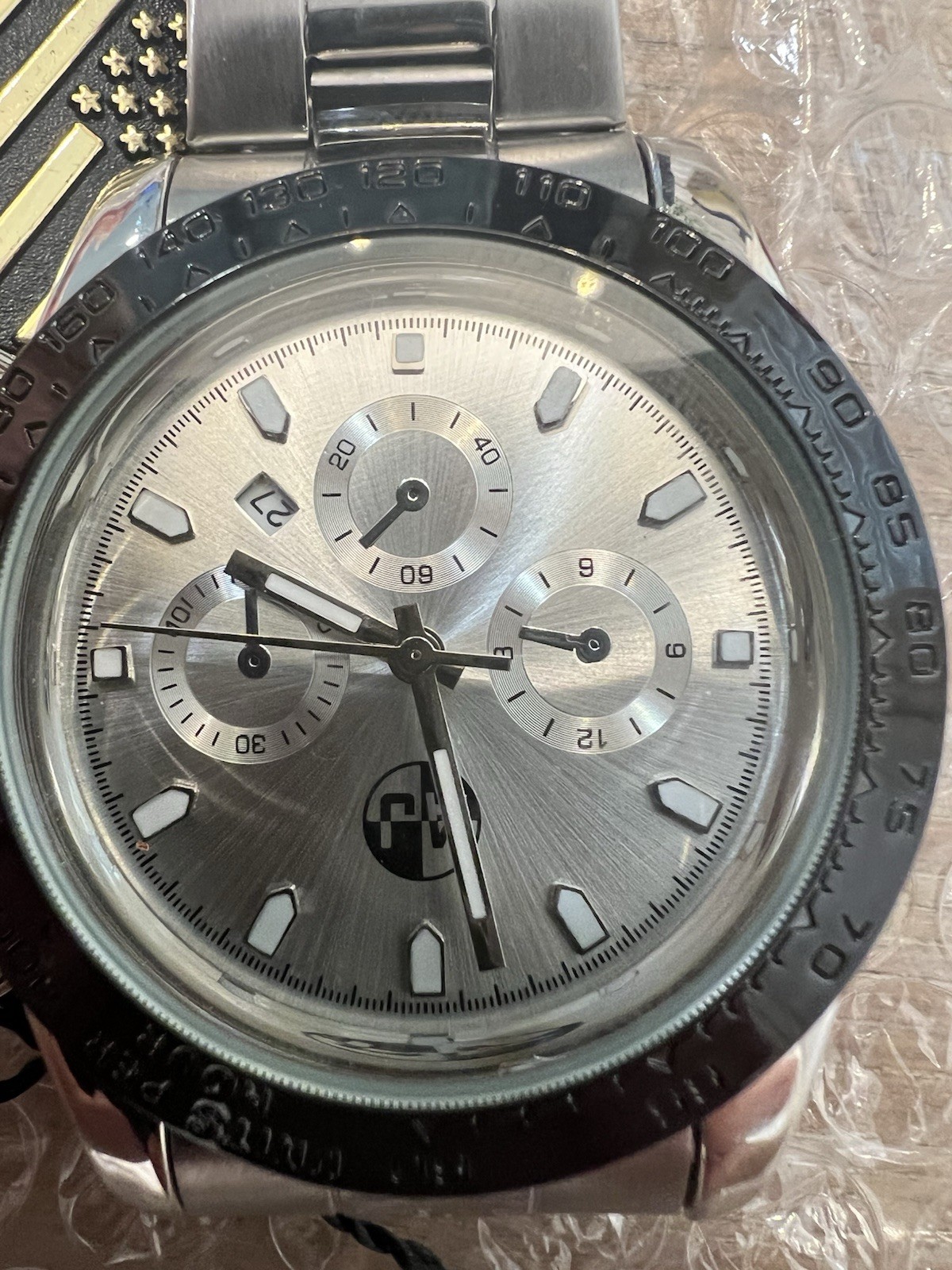 Men’s Silver Dial Analog Chronograph Date Watch Black Tachymeter Bezel
