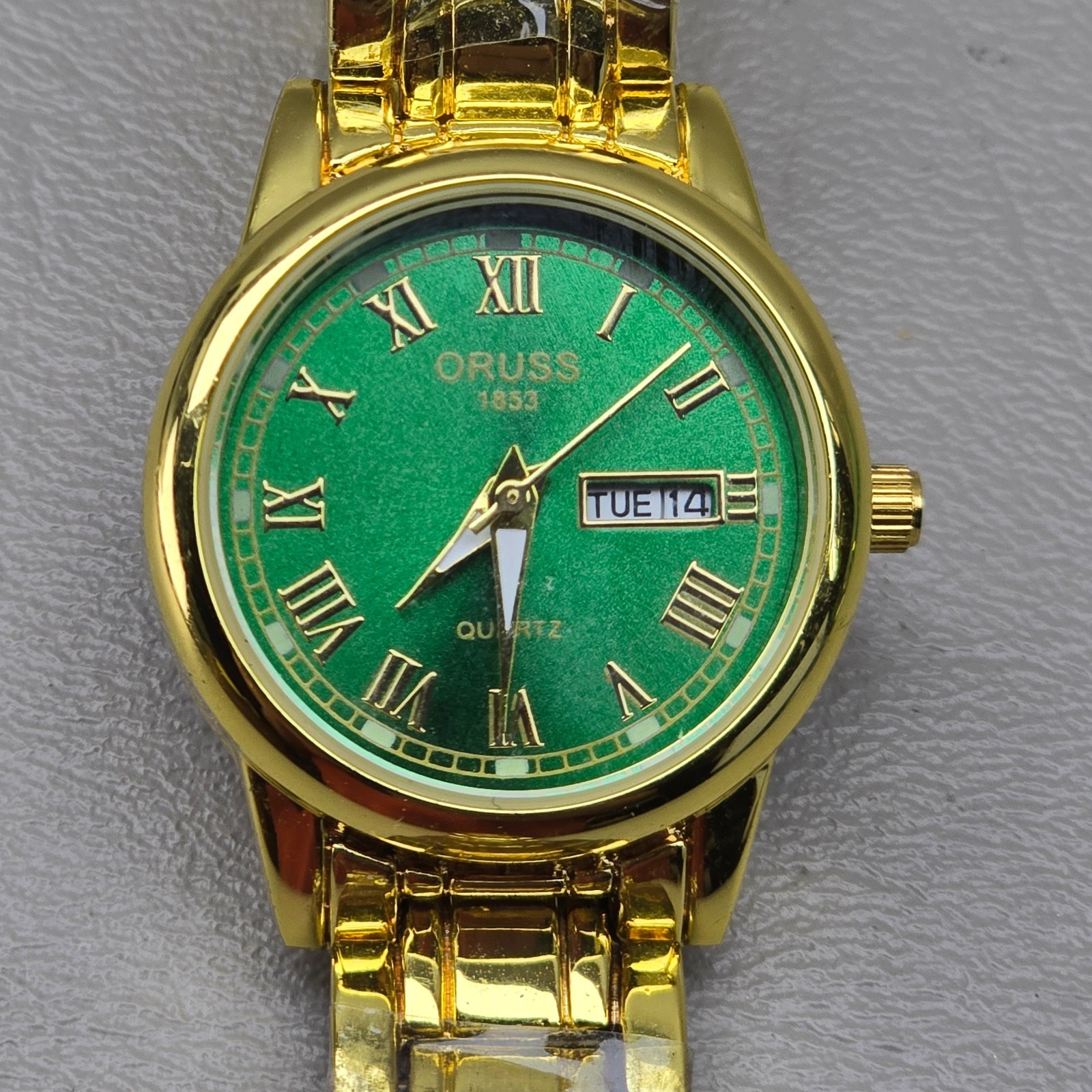 Watch ORUSS 1853 Gold Tone Quartz Green Dial Roman Numerals Day Date