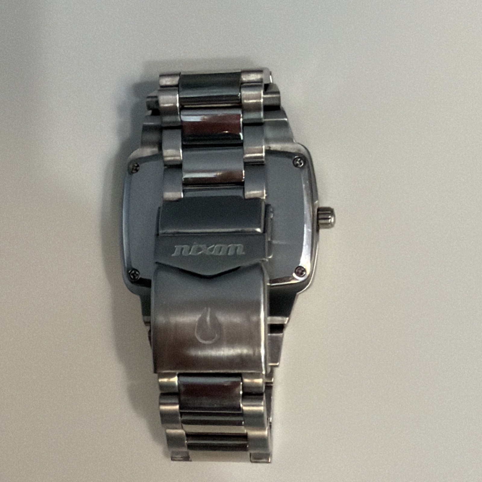 Nixon PLAYER Limited SILVER Rare Yes It’s Real Wristwatch Working