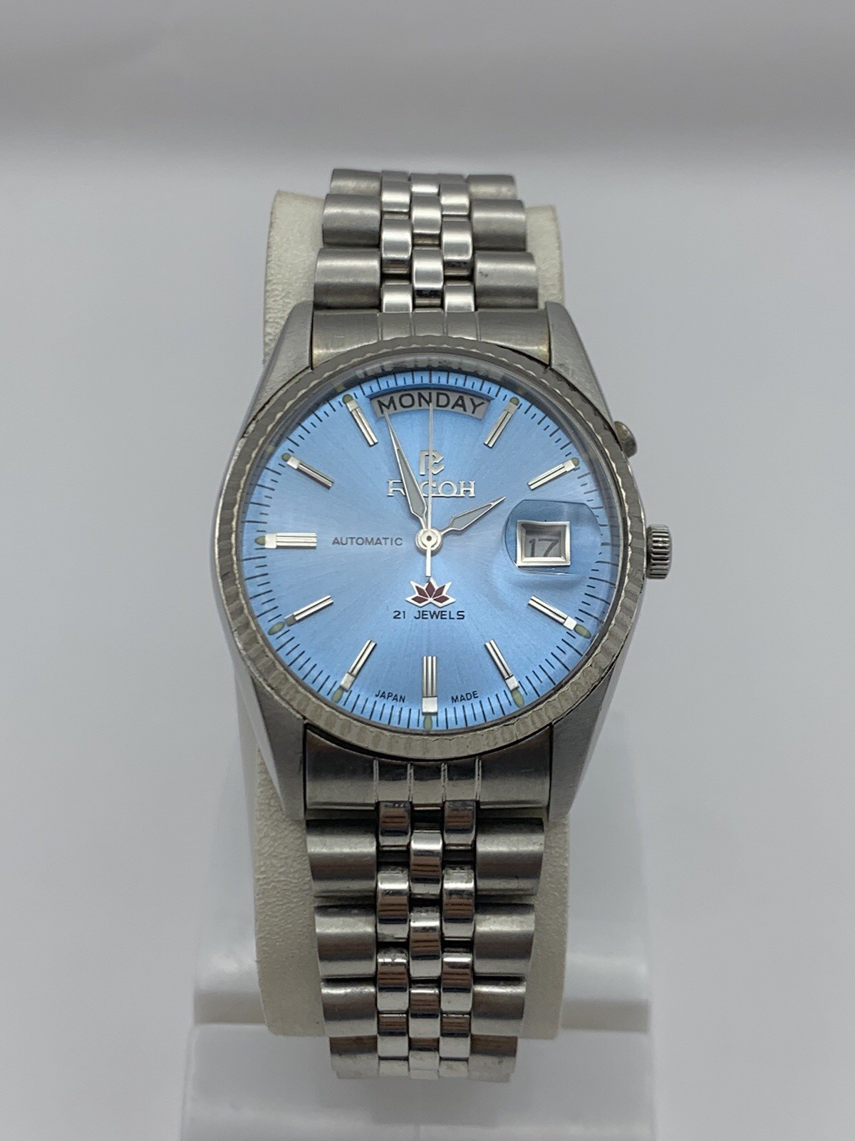 Ricoh President 061121 Automatic 21 Jewels Ice-Blue Dial Men’s Wristwatch Japan.