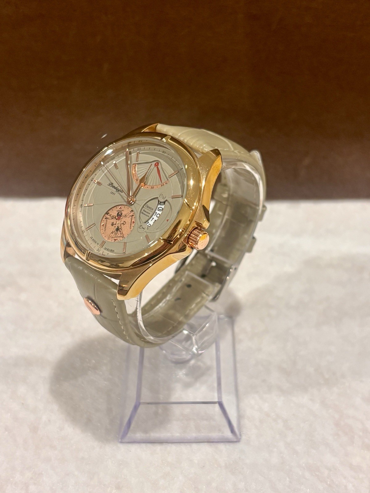 Poedagar Genius Quartz Analog Date Beige Dial Leather Strap Gold Case