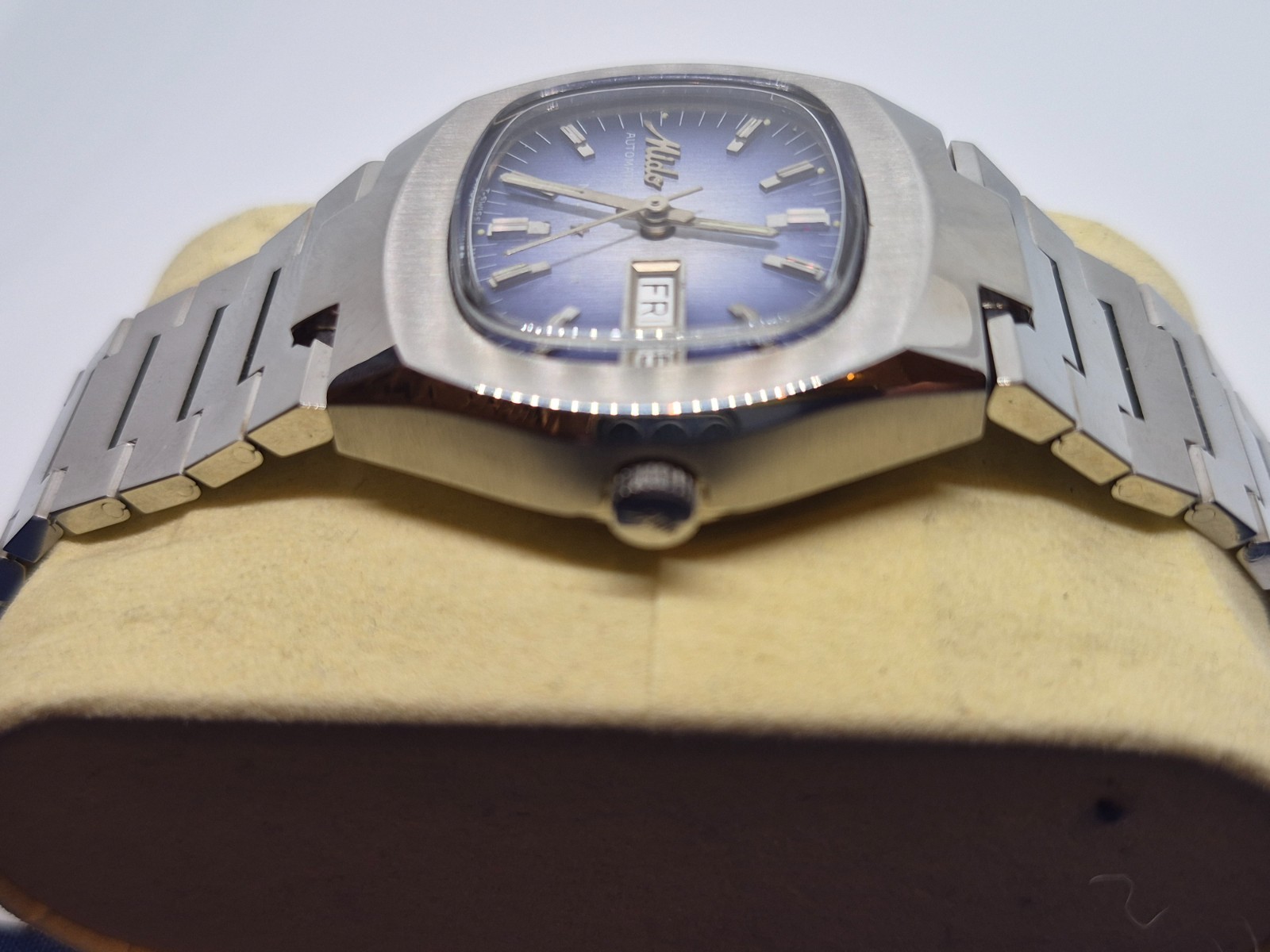 NICE VINTAGE MIDO MULTI STAR AUTOMATIC DAY DATE DRESS GENTS PURPLE DIAL 12. 1879
