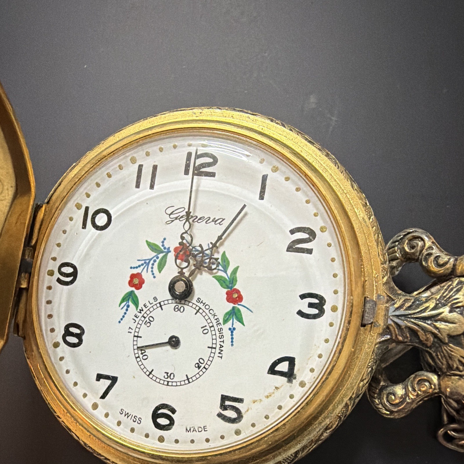 Geneva 17 Jewel Manual Full Hunter Shock-Resistant Pocket Watch w/ Chain