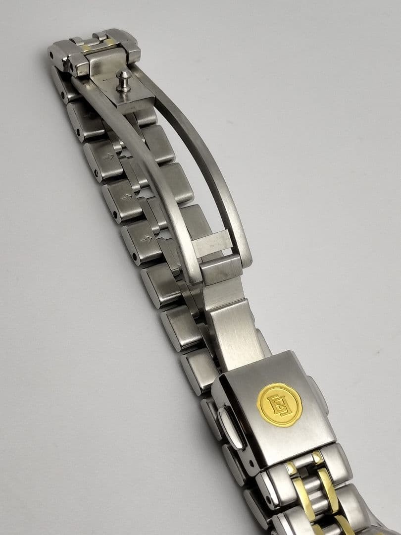 Brand new Citizen Exceed year difference quartz new 3330 for women