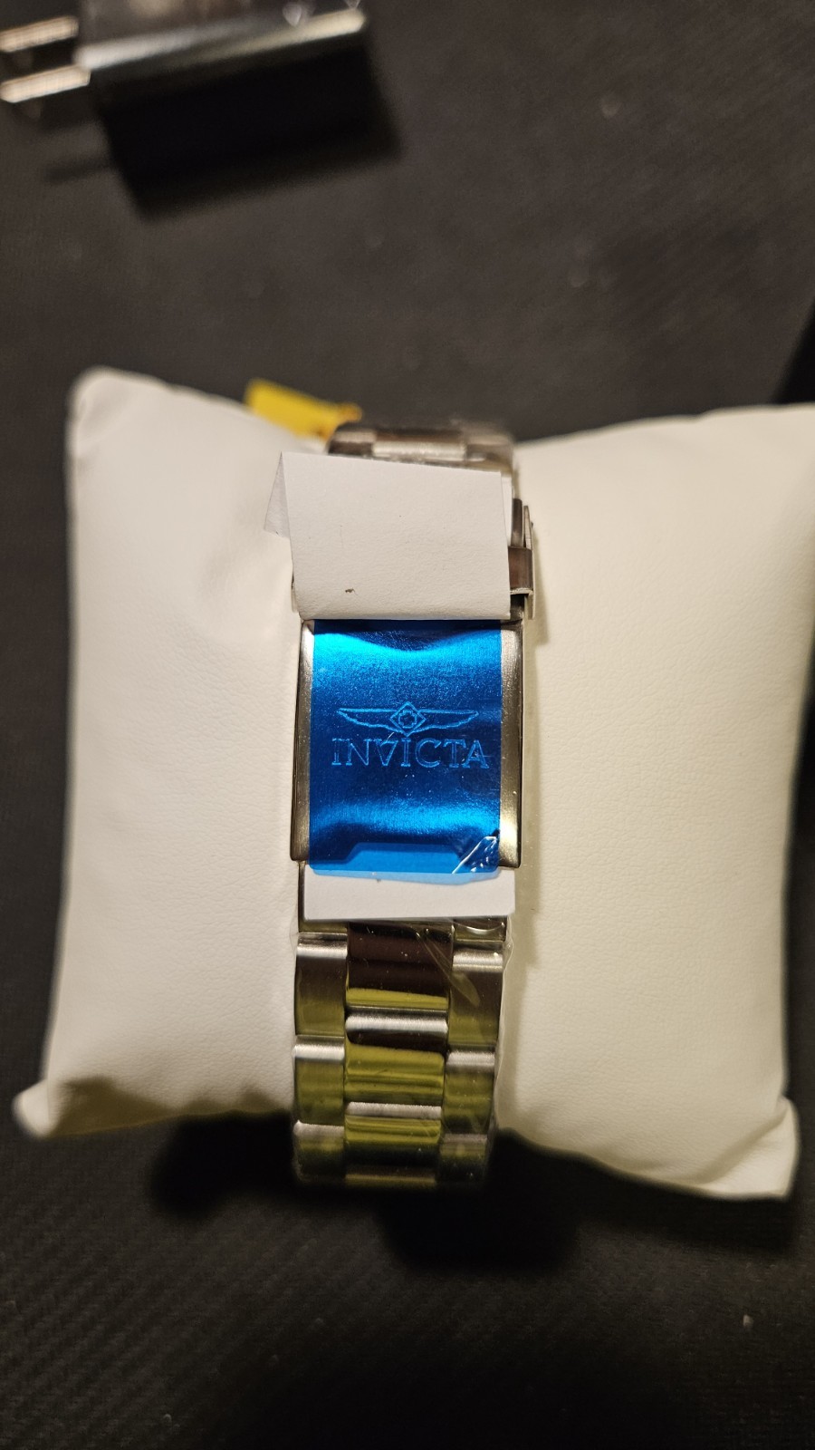 Invicta Specialty Rowan Mens 40mm Watch Silver Yellow Black Stainless Brand New
