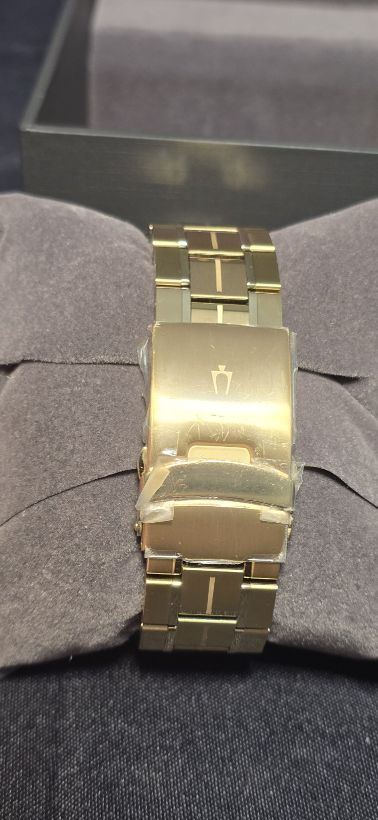 Bulova Men’s Precisionist Diamond Accent Quartz Watch 98D156 – Gold Tone, 46mm