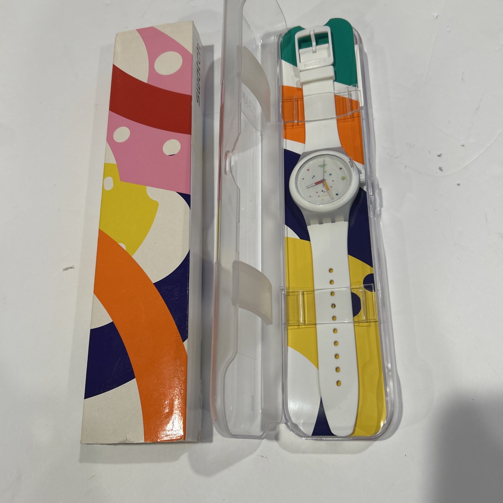 NOS Swatch Kinetic Watch SUTW400 First Launch Sistem 51 White AG 2013 Mechanical