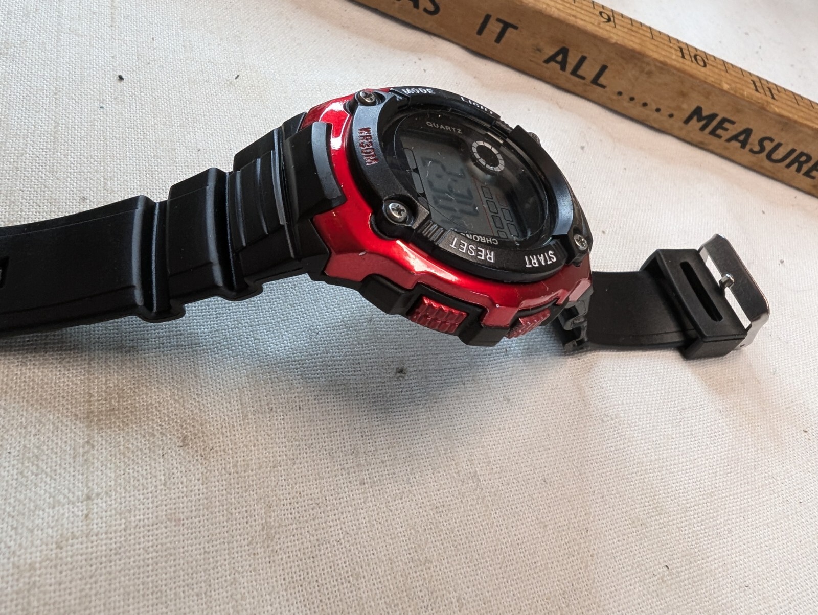 Sporty S-Sport Red & Black Chronograph Men’s Watch TPU Band