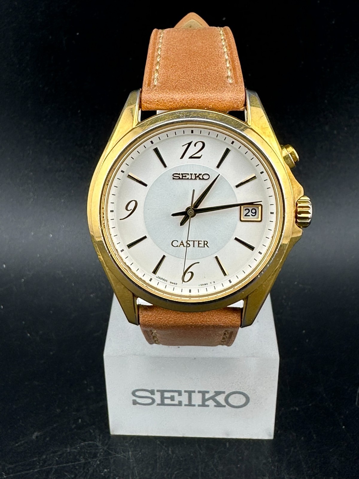 Seiko Caster Kinetic Men’s Silver Dial Date 36mm Quartz Watch 5M62-0B30