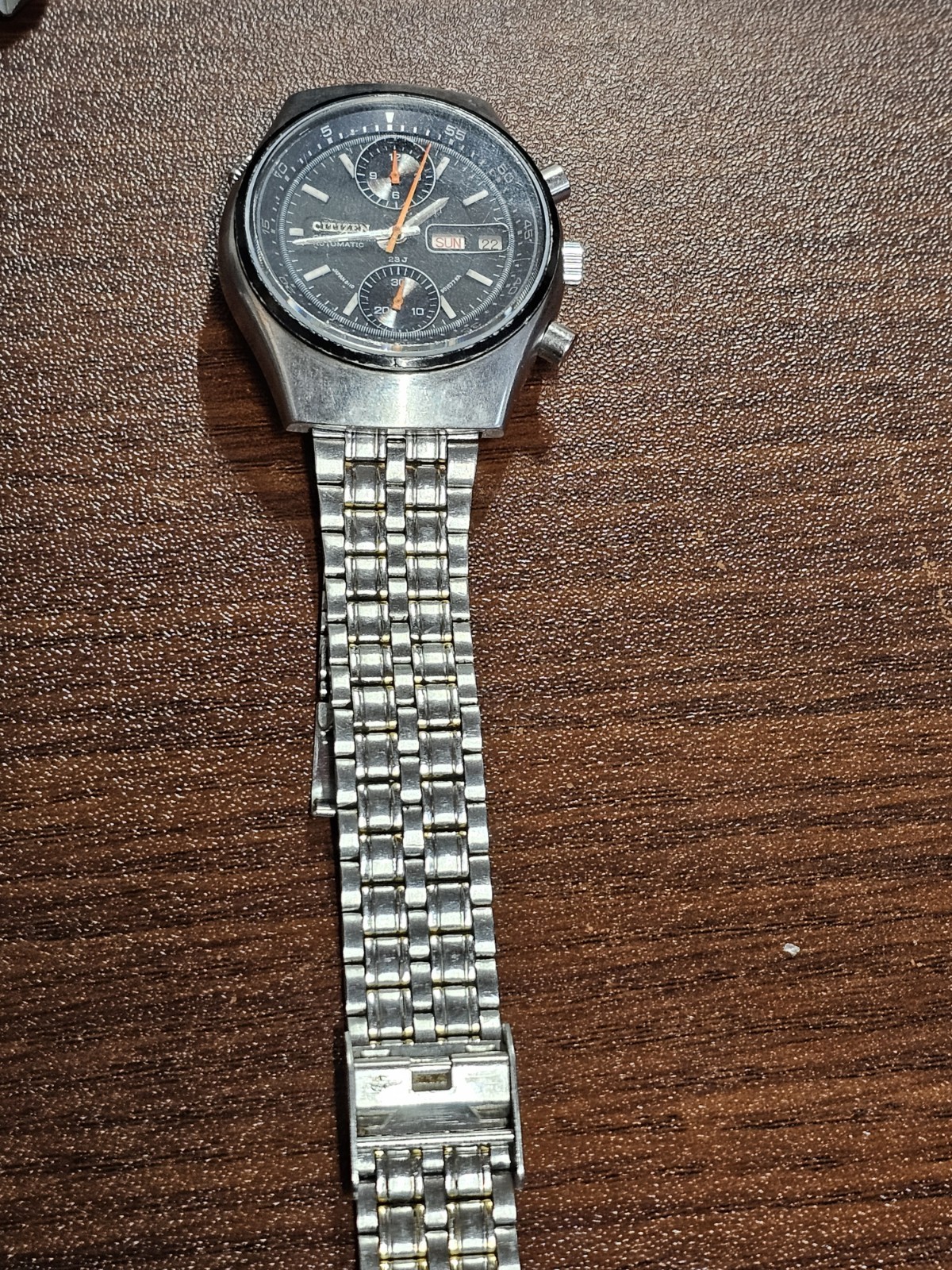 Vintage Citizen Flyback 67-9119 Chronograph Automatic 23J Black Dial Men’s Watch