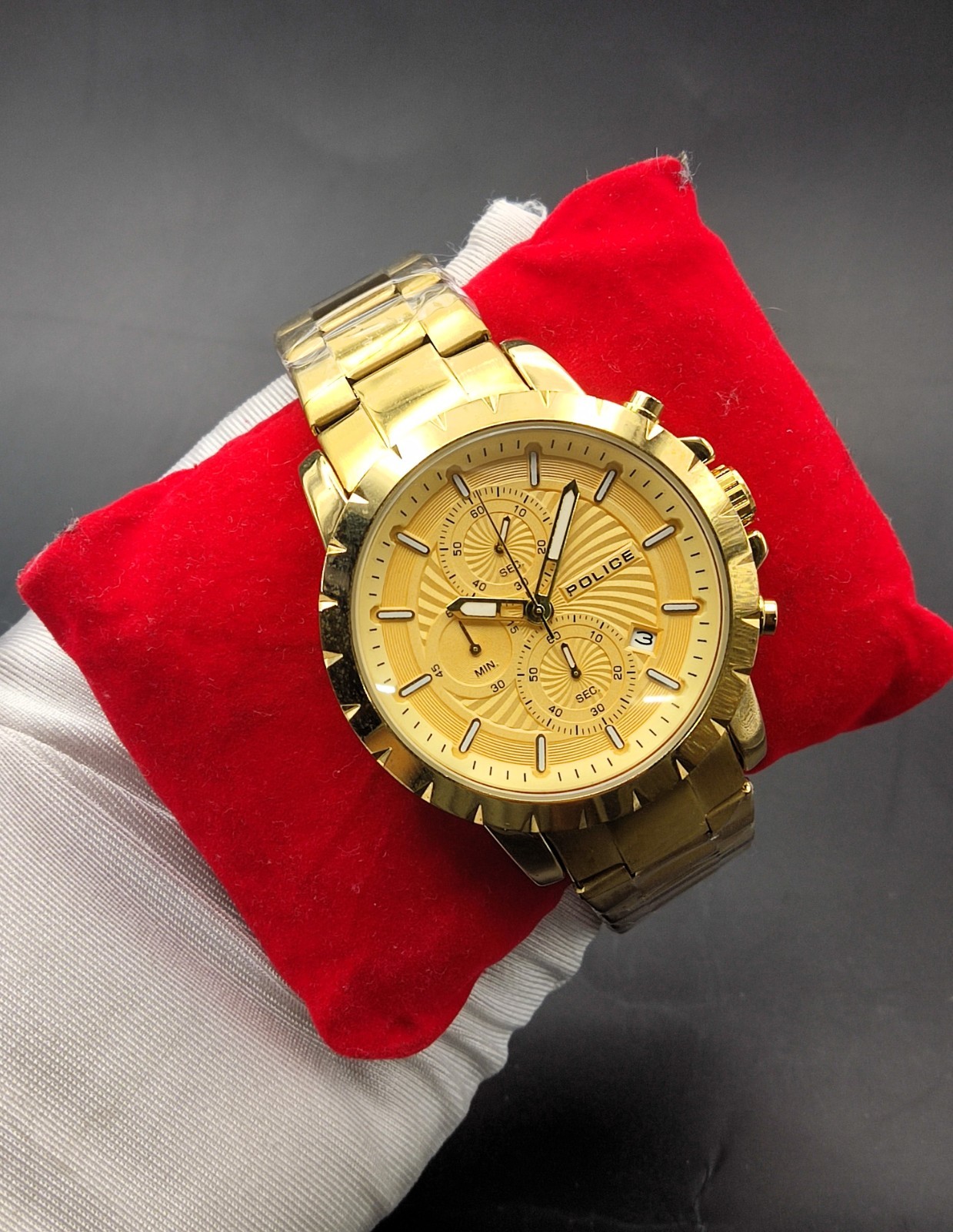 #Refurbished Police Quartz Date Indicator Yellow Dial Analog Men’s Wrist Watch