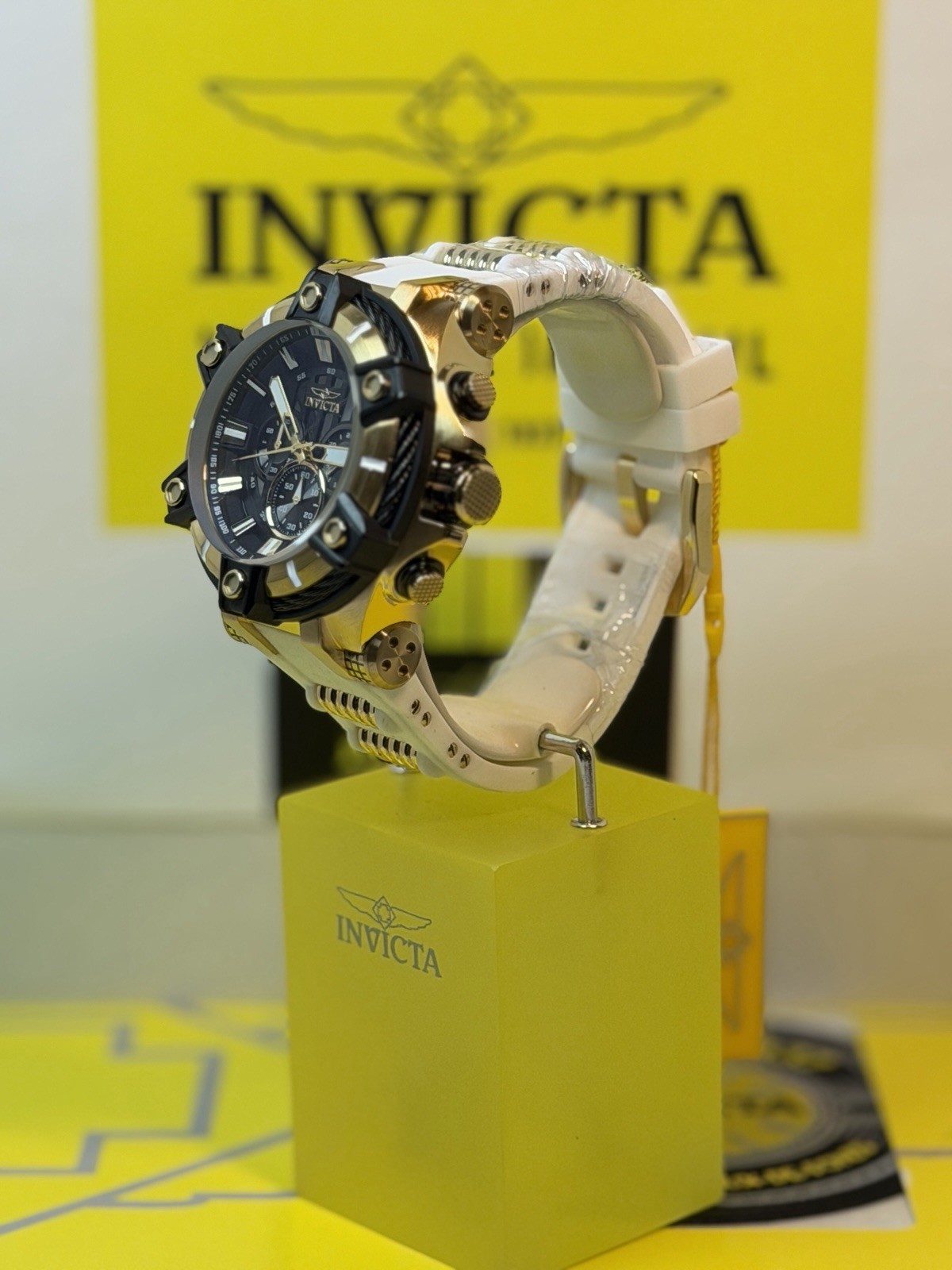 Invicta Bolt Surge Men’s 52mm, White Silicone Gold Chronograph Watch! SHARP!!