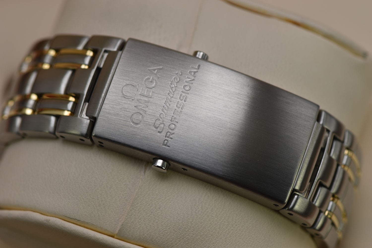 Omega Seamaster Professional 300M 18K Gold & Steel 39.3MM Quartz 2342.20 #2152