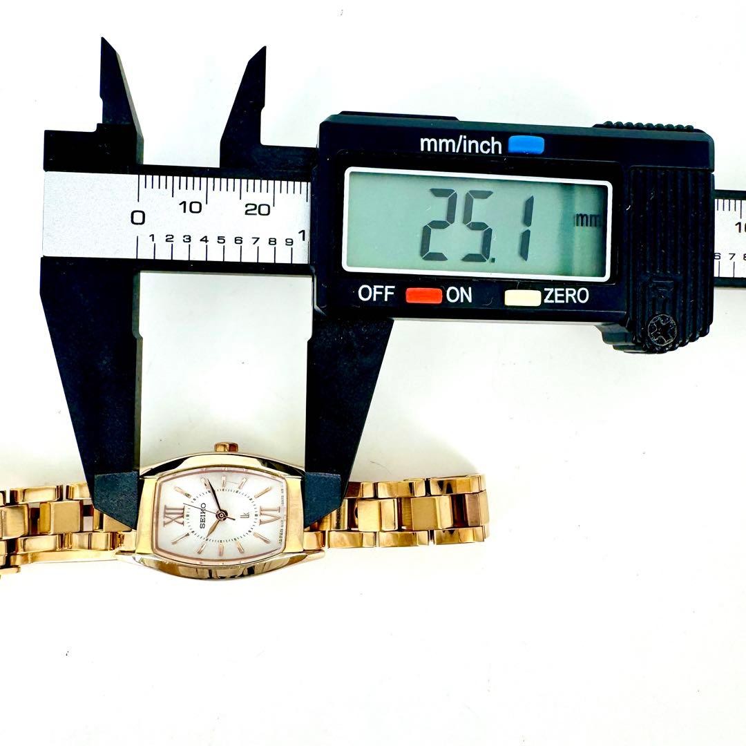 29 [Working Condition] SEIKO LK Lukia Solar Gold Tonneau-shaped Wristwatch
