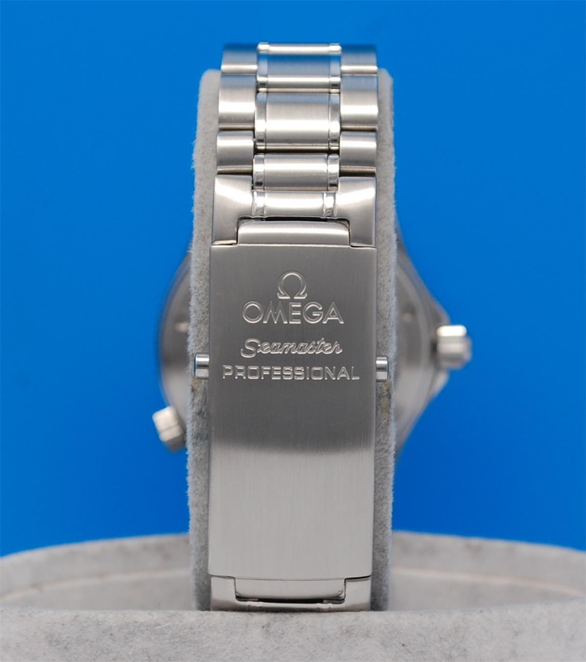 Mens Omega Seamaster Peter Blake Chronometer watch – 36MM – Black Dial 2252.50