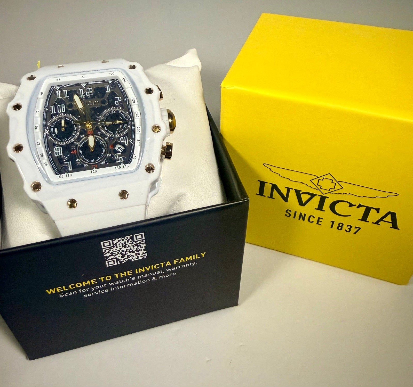 69700 Invicta Racing White Hot Nitro Gen 43mm Silver Dial Silicon Strap Watch