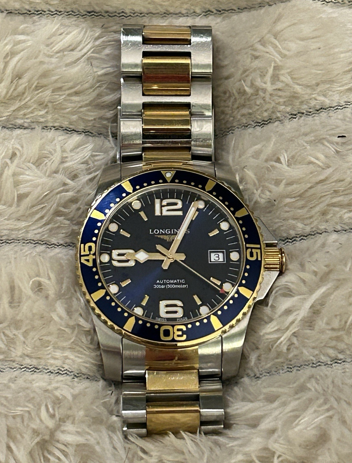 Longines HydroConquest Automatic Diver Blue Sunburst Two-Tone 43mm with Box