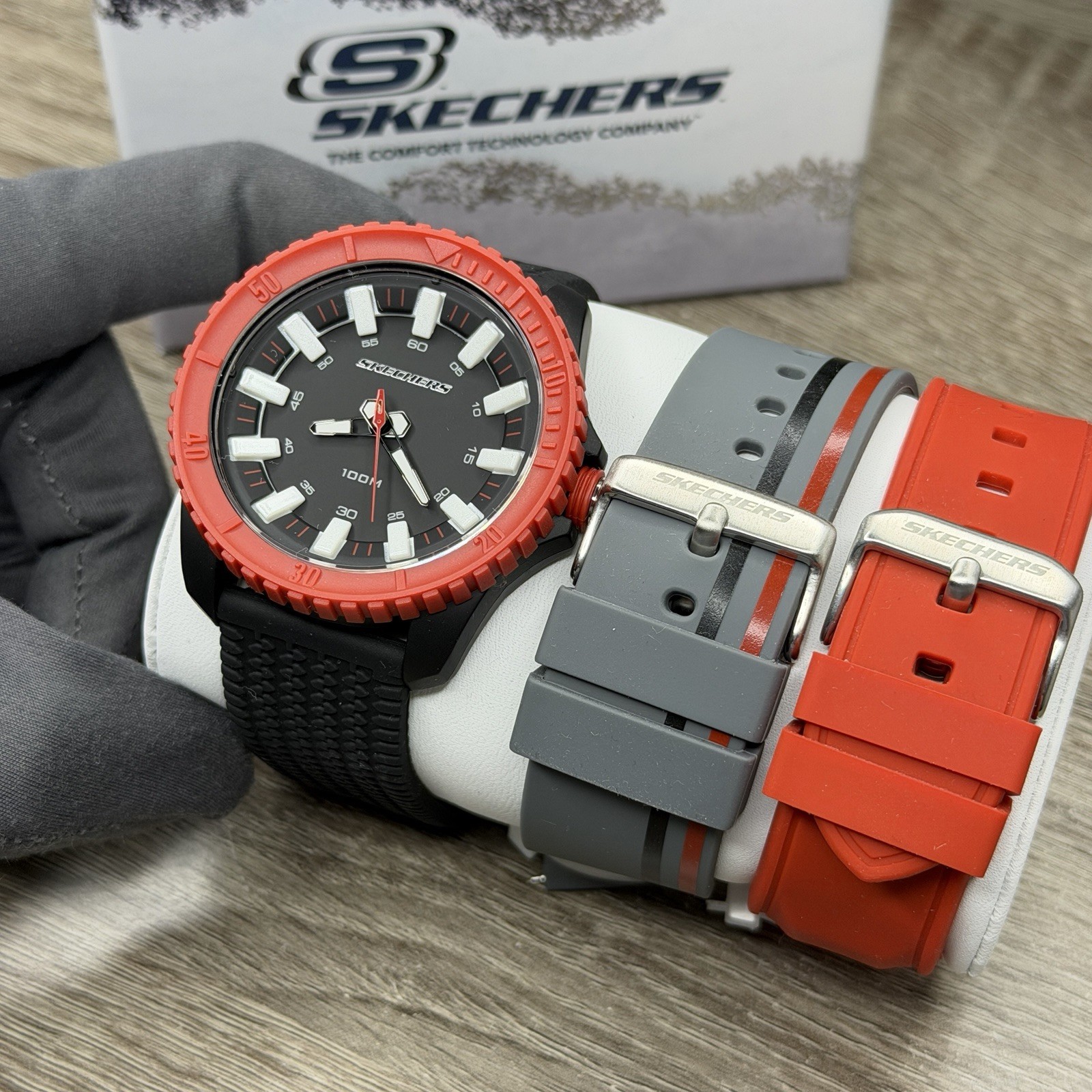 GIFT SET✅ Skechers Three Straps Black/Red/Gray Men’s Rubber Sports Watch SR9105