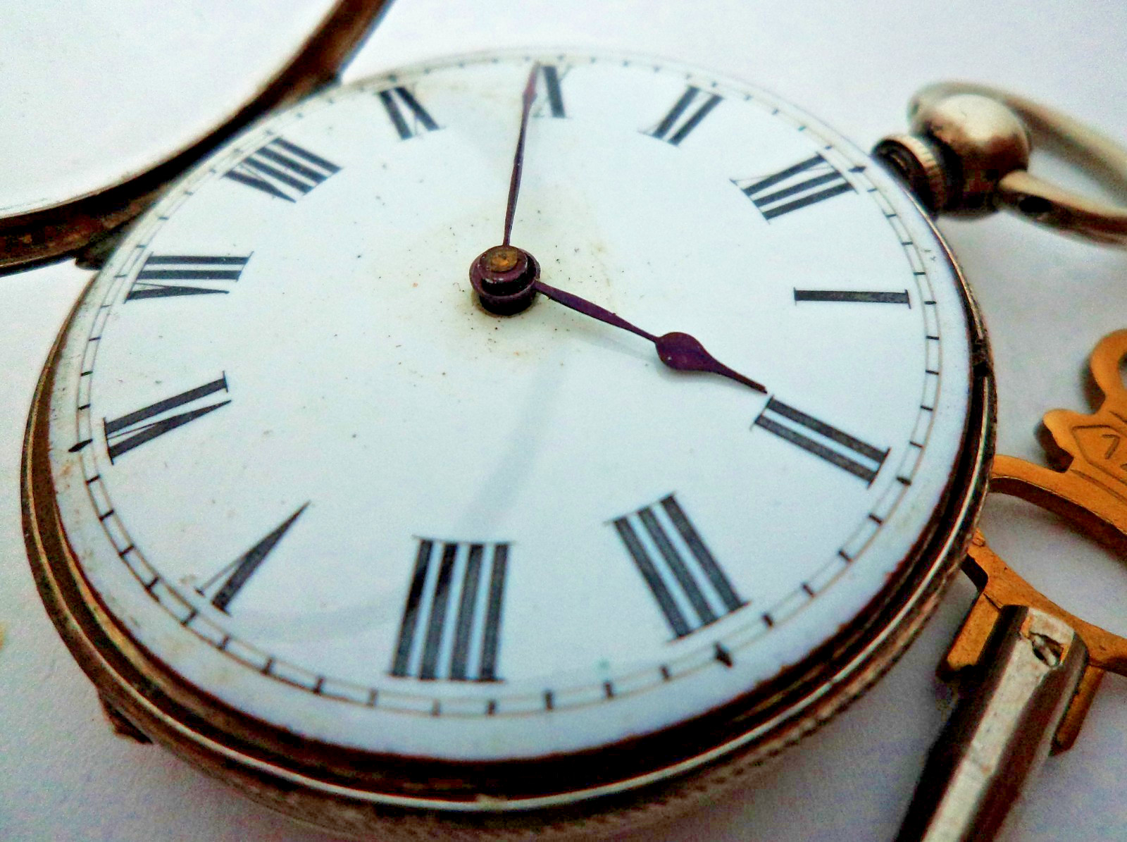 ANTIQUE SILVER CYLINDER POCKET WATCH WORKING, VICTORIAN 1870 HAND ENGRAVED CASE.