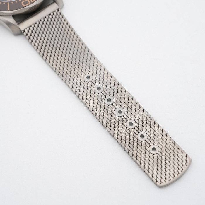 Omega Seamaster Diver 300M Master Chronometer 007 Ed. 210.92.42.20.01.001