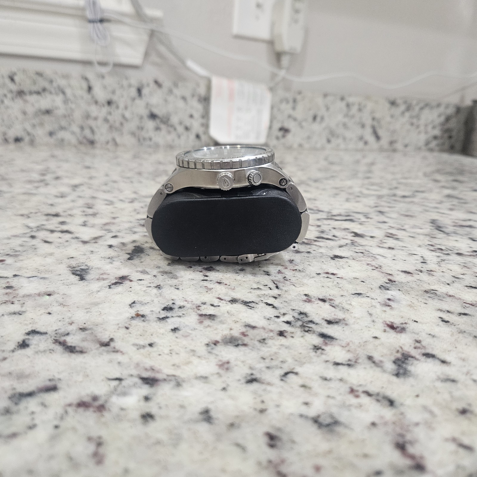 nixon 51-30 tide with swiss movement