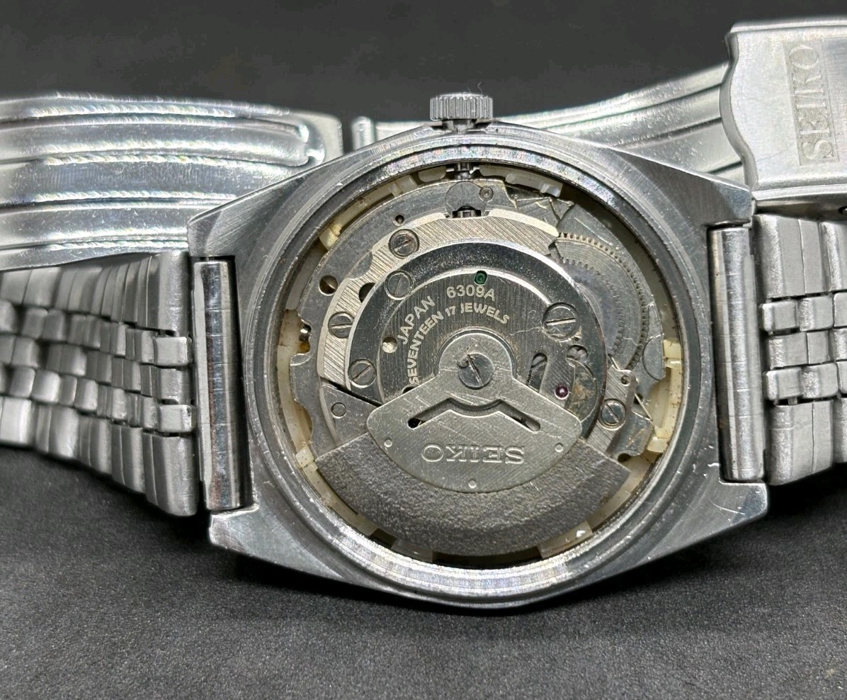Vintage Seiko 5 Automatic Day/Date Japanese Men’s Wrist Watch