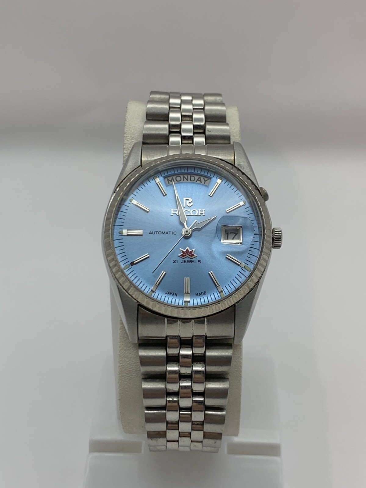 Ricoh President 061121 Automatic 21 Jewels Ice-Blue Dial Men’s Wristwatch Japan.