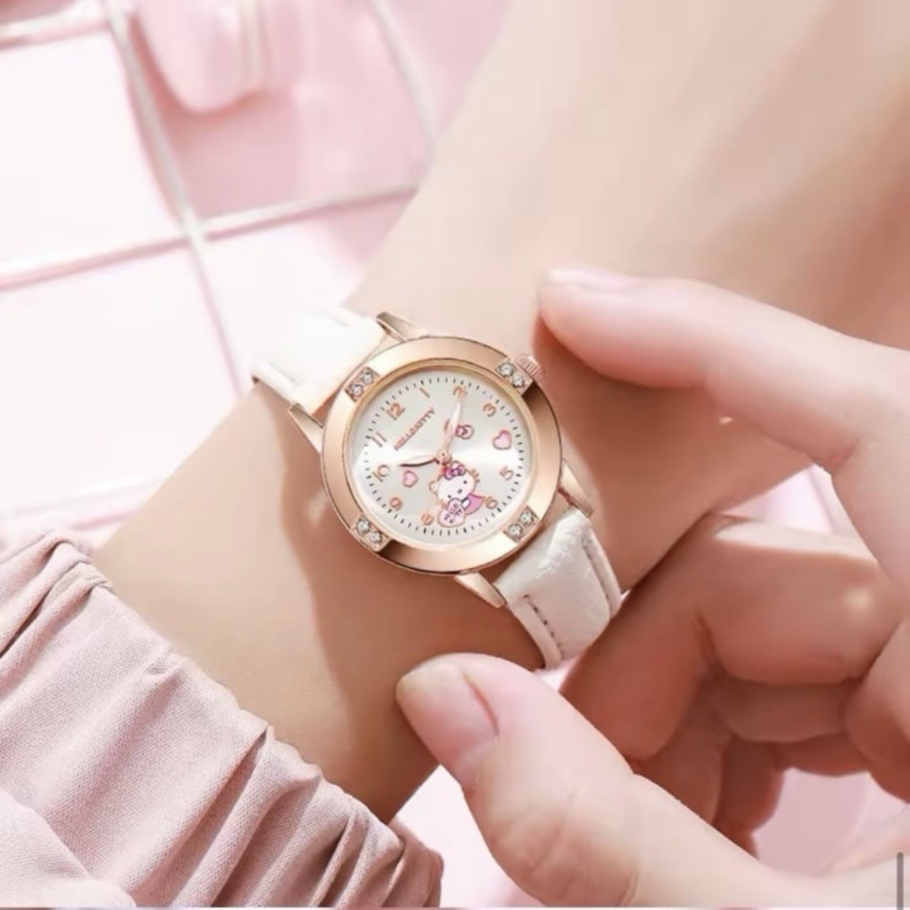 Stunning Hello Kitty PINK Leather Strap -Child Wrist Watch -Luminous ~NEW~