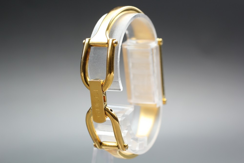 Near MINT GUCCI 1500L Black Rectangular Gold Bangle GP Quartz Ladies Watch 16cm