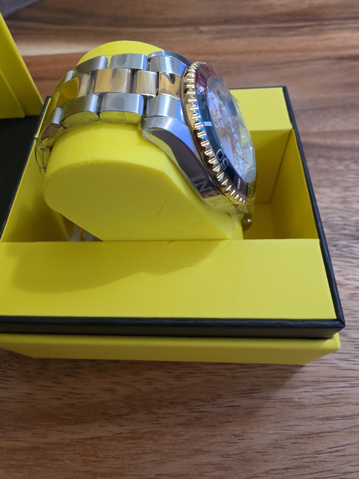 New Invicta Pro Diver Men’s Watch 43mm Gold Steel 44710 Two Tone Quartz