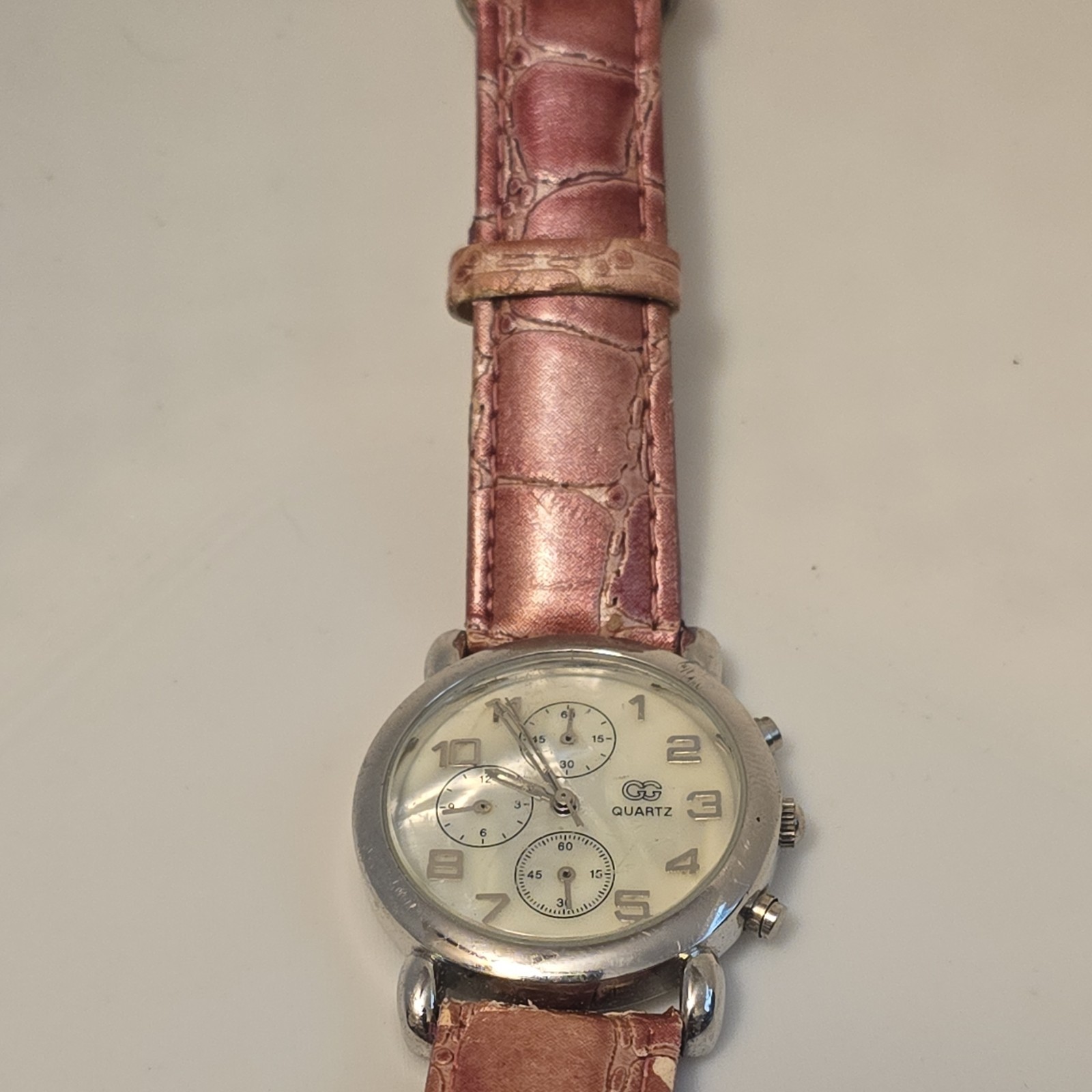 Quartz Chronograph Analog Watch White Dial Arabic Numerals Brown Leather Strap
